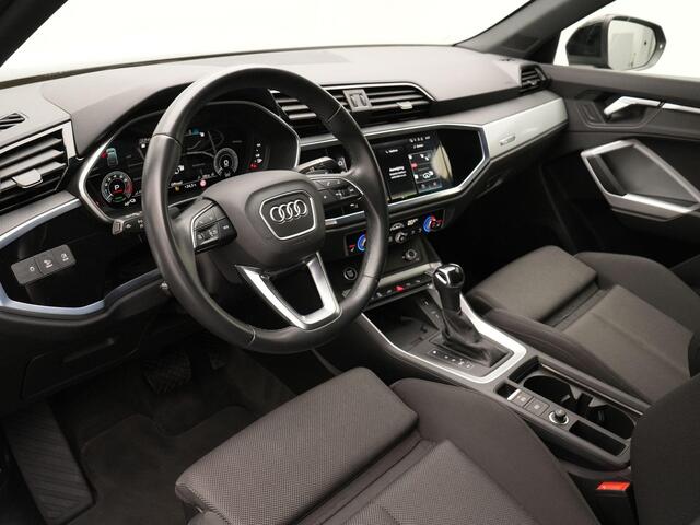 Audi Q3 Sportback 45 TFSI e S Edition | LED koplampen | Standkachel | Adaptive cruise control | Climatronic 2-zone | Sportstoelen | 20 inch
