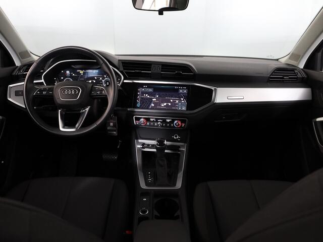 Audi Q3 45 TFSI e Business Edition 245 pk S-tronic | Navigatie | Parkeersensoren | Achteruitrijcamera | LED koplampen | Stoelverwarming |