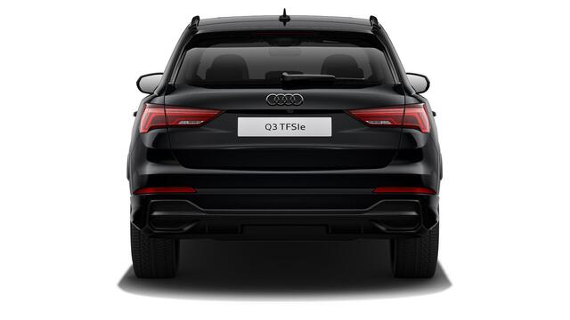 Audi Q3 45 TFSI e S edition Panoramadak - Achterbank plus - Sportstoelen - Comfortsleutel - Parkeerhulp plus - Assistentie pakket - Stoelverwarming voor - Buitenspiegels elektrisch inklapbaar - Grootlichtassistent -