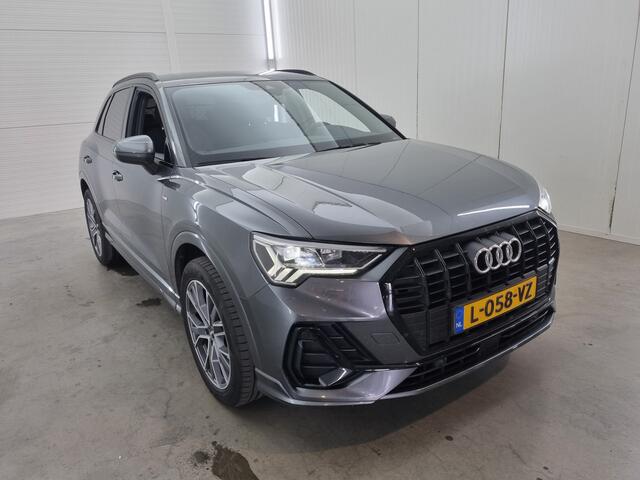 Audi Q3 35 TFSI S edition | Navi | Camera | Stoelverwarming |