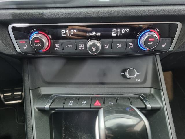 Audi Q3 35 TFSI S edition | Navi | Camera | Stoelverwarming |