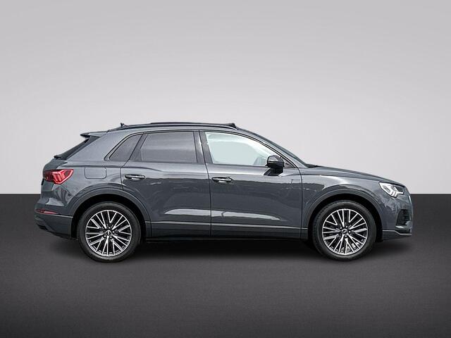 Audi Q3 45 TFSI e Business Edition 245 pk S-tronic | Navigatie | Panoramadak | Parkeersensoren | Achteruitrijcamera | Adaptieve cruise control | LED koplampen |