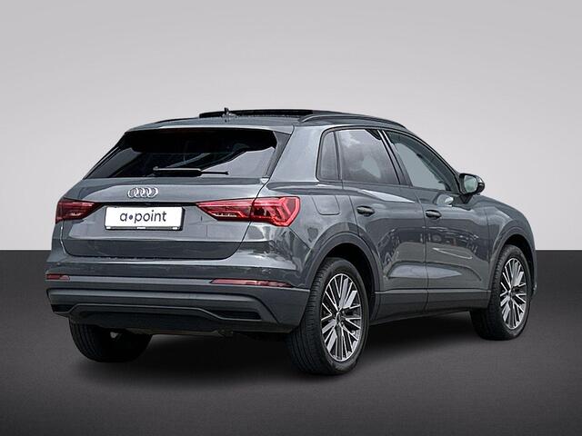 Audi Q3 45 TFSI e Business Edition 245 pk S-tronic | Navigatie | Panoramadak | Parkeersensoren | Achteruitrijcamera | Adaptieve cruise control | LED koplampen |