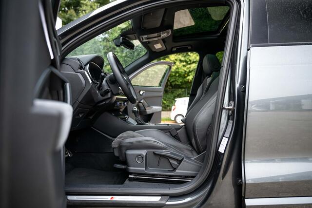 Audi Q3 45 TFSI e S-Line ACC Panorama Keyless Black Optic