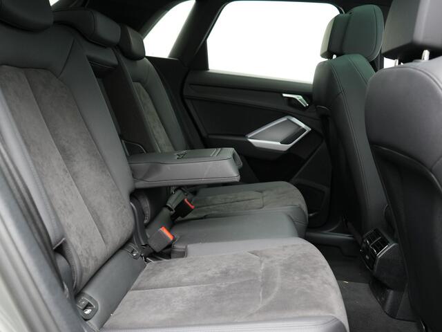 Audi Q3 45 TFSI e edition Plug In Hybrid 245pk Dealer O.H PHEV | Panodak | Camera | Cruise Control | Alcantara Sportstoelen Verwarmd | Navigatie | Virtual | DAB |