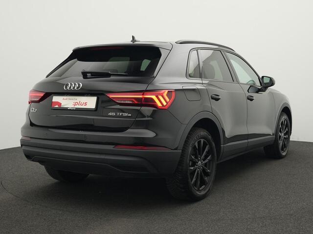 Audi Q3 45 TFSI e 245 pk S-tronic Advanced edition | Trekhaak | Leder/alcantara | Stoelverwarming | Navigatie | Parkeersensoren voor/achter