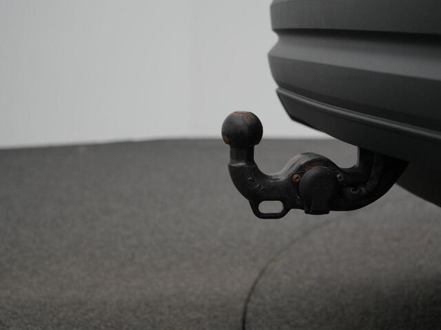 Audi Q3 45 TFSI e 245 pk S-tronic Advanced edition | Trekhaak | Leder/alcantara | Stoelverwarming | Navigatie | Parkeersensoren voor/achter