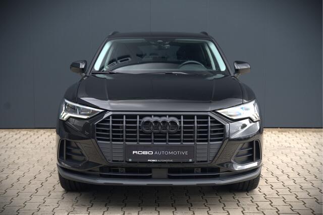 Audi Q3 45 TFSI e Advanced edition | Navigatie | Keyless | Stoelverwarming | Camera | Parkeersensoren | Black Edition | Adaptive Cruise Control | DAB | Navigatie | Automaat | Digital Dash | LED | Elektrische Achterklep | Dodeh