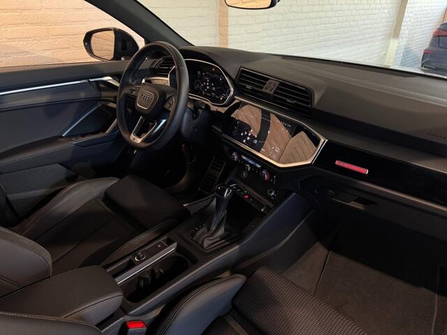 Audi Q3 45 TFSIe S-Line Black Edition Stoelv Dodehoek Navi 19''