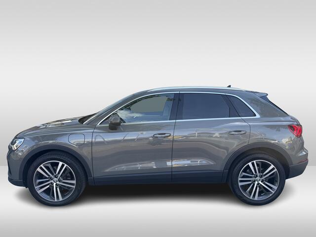 Audi Q3 E-TRON | | Apple Carplay/Android Auto | stoel verwarming | lichtmetalen wielen 20inch | nieuwe banden |