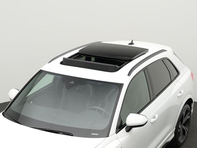 Audi Q3 45 TFSI e 245 pk S-tronic S edition | Panoramadak | Sonos | Elektr. verstelbare stoel | Leder/alcantara | Achteruitrijcamera