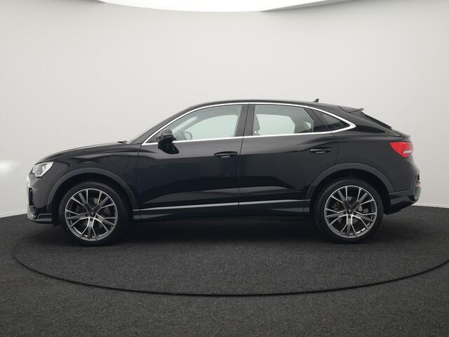Audi Q3 Sportback 45 TFSI e S Line Plug In Hybrid 245pk Dealer O.H PHEV | Adaptive Cruise | Alcantara Sportstoelen Verwarmd | Bluetooth | Lane Assist | Blis | Sfeerverlichting | Navigatie | Virtual | DAB | 20"LM |