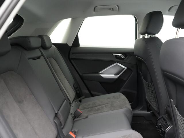 Audi Q3 45 TFSI eS Line Plug In Hybrid 245pk Dealer O.H PHEV | Adaptive Cruise | 360 Camera | Alcantara Sportstoelen Memory & Verwarmd | Navigatie | DAB | 20"L.M |