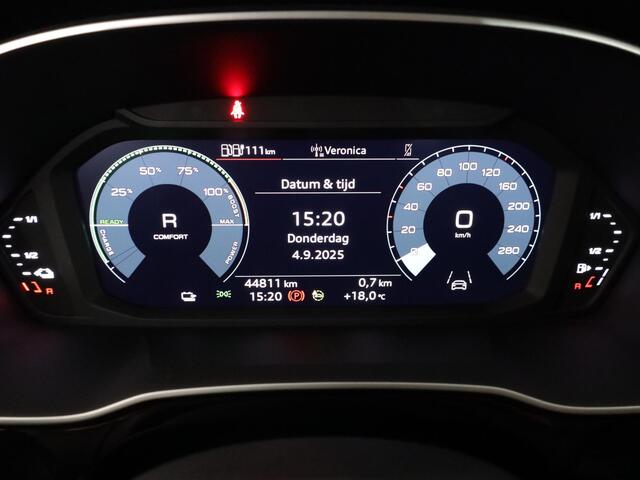 Audi Q3 45 TFSI e edition 245 pk S-tronic | Navigatie via App | Parkeersensoren achter | Adaptieve cruise control | LED koplampen | Stoelverwarming |