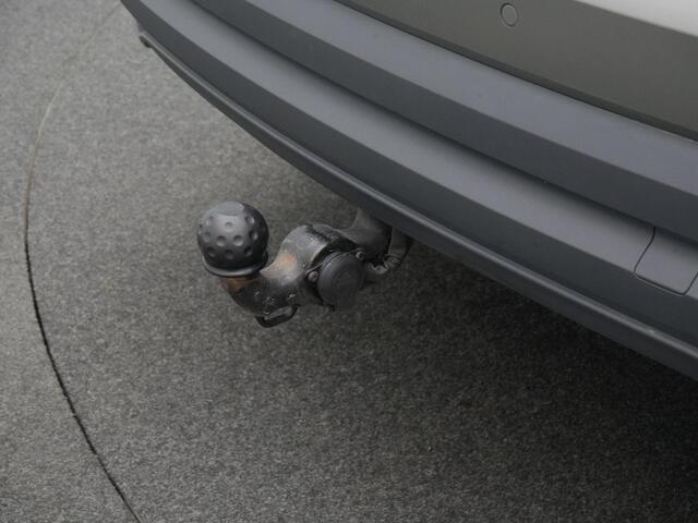 Audi Q3 45 TFSI e 245 pk S-tronic S edition | Trekhaak | Demperregeling | Rondomzicht camera | Navigatie | Adaptieve cruise control