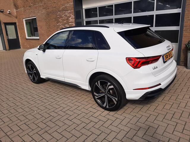 Audi Q3 45 TFSI e S edition 2X sLINE