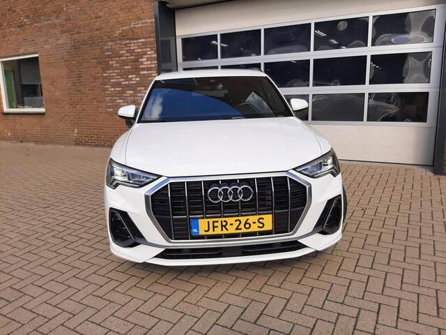 Audi Q3 45 TFSI e S edition 2X sLINE