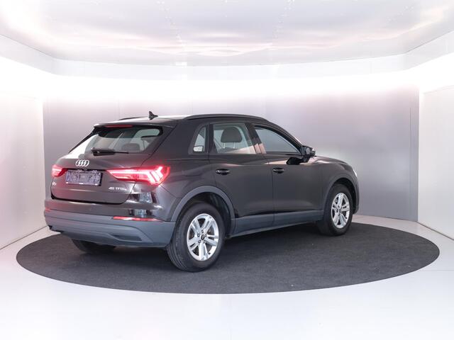Audi Q3 45 TFSI e Advanced edition 245pk | Navigatie via App | Android auto | Parkeercamera | Verwarmbare voorstoelen