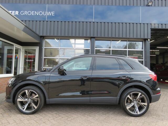 Audi Q3 45 TFSIe 245PK PHEV Black ed. / 20 Inch / Led / Camera / Virtual / Elec.klep / BOVAG garantie