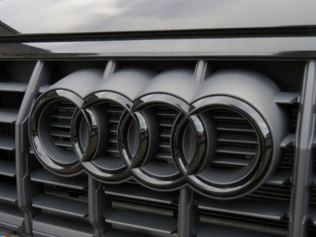 Audi Q3 45 TFSIe 245PK PHEV Black ed. / 20 Inch / Led / Camera / Virtual / Elec.klep / BOVAG garantie