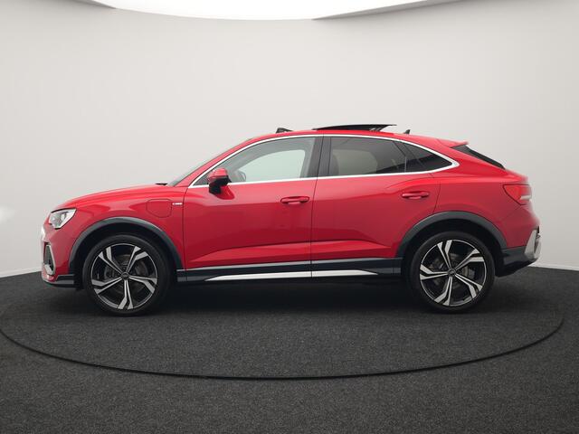 Audi Q3 Sportback 45 TFSI e S Line Plug In Hybrid 245pk Dealer O.H PHEV | Panodak | Adaptive Cruise | Lederen Sportstoelen Memory & Verwarmd | Sfeerverlichting | Camera | Virtual | Blis | Navigatie | DAB |