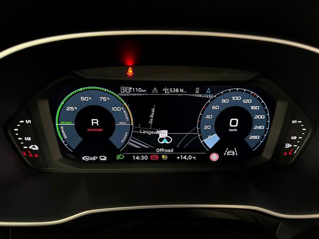 Audi Q3 45 245pk TFSI quattro S edition Stoelverwarming | Parkeersensoren voor en achter | Achteruitrijcamera