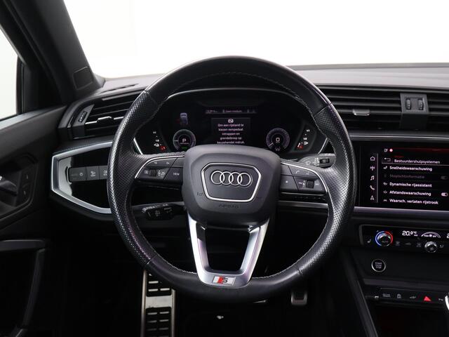 Audi Q3 Sportback 45 TFSI e S Edition | 245 PK | SoH 89% | Trekhaak wegklapbaar | Navigatiesysteem | Achteruitrijcamera | Voorstoelen verwarmd |