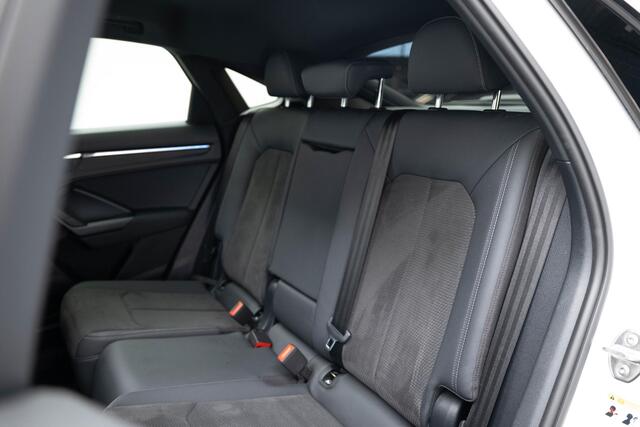 Audi Q3 Sportback 40 TFSI quattro S Edition |Pano|B&O|3xS-Line|Ambient|