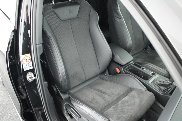 Audi Q3 40 TFSI 190pk S-Tronic quattro S edition Camera Navigatie Stoelverwarming Drive Select
