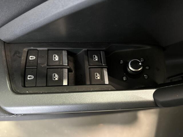 Audi Q3 Sportback 35 TFSI 150pk S-tronic S Edition · Apple/Android Car Play · Camera · Adaptive Cruise Control · Keyless · Matrix LED · Elek. Achterklep · Stoelverwarming · 19'' Inch · Garantie t/m 19-12-2028 of 100.000km