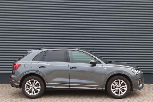 Audi Q3 45 TFSI e S edition S-Line/Matrix LED/ACC/Keyless/Sfeer/Dodehoek/Elek. klep/Trekhaak wegkl.