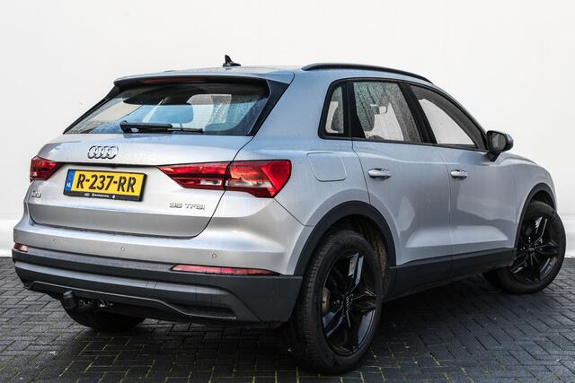 Audi Q3 35 TFSI 150 PK S Line RIJKLAAR INCL GARANTIE. | Trekhaak | Audi virtual cockpit | Panoramadak | Clima | Leer | Achteruitrijcamera | PDC V/A |