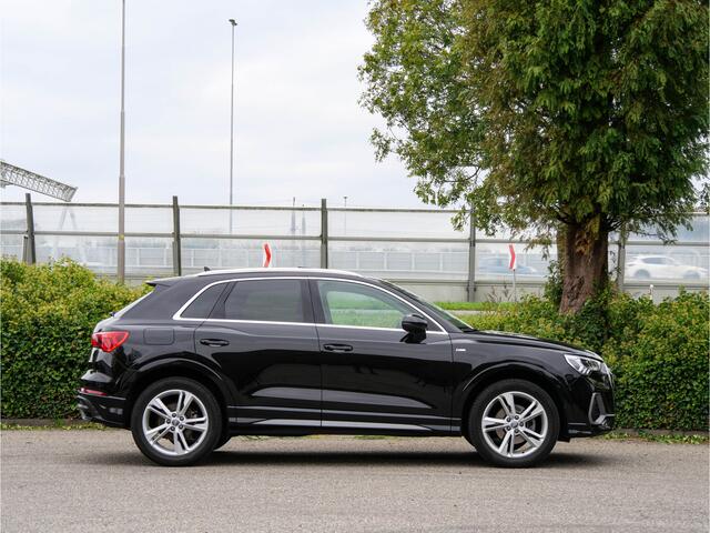 Audi Q3 35 TFSI 150PK Automaat S Line | PANODAK | CAMERA | NAVIGATIE |