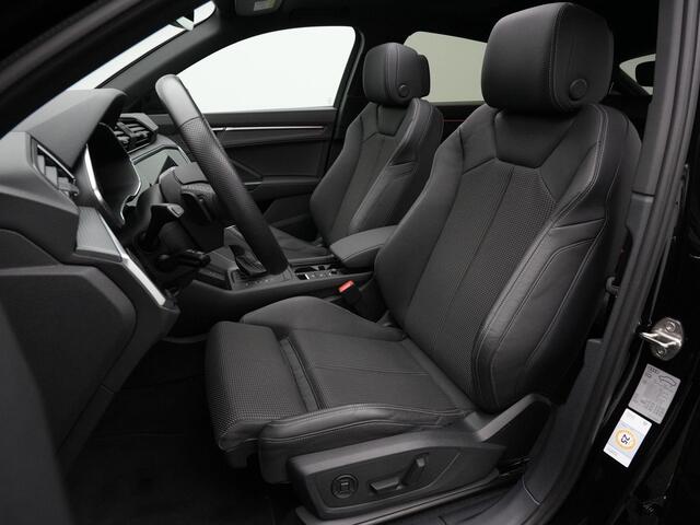 Audi Q3 Sportback 45 TFSI e 245 pk S-tronic S-Line | Panoramadak | Matrix LED | Elektr. verstelbare stoel | Achteruitrijcamera | Stoelverwarming | Navigatie