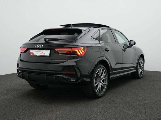 Audi Q3 Sportback 45 TFSI e 245 pk S-tronic S-Line | Panoramadak | Matrix LED | Elektr. verstelbare stoel | Achteruitrijcamera | Stoelverwarming | Navigatie
