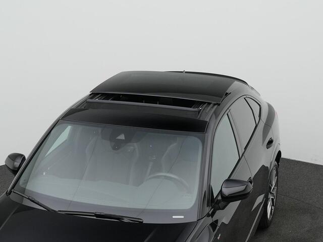 Audi Q3 Sportback 45 TFSI e 245 pk S-tronic S-Line | Panoramadak | Matrix LED | Elektr. verstelbare stoel | Achteruitrijcamera | Stoelverwarming | Navigatie