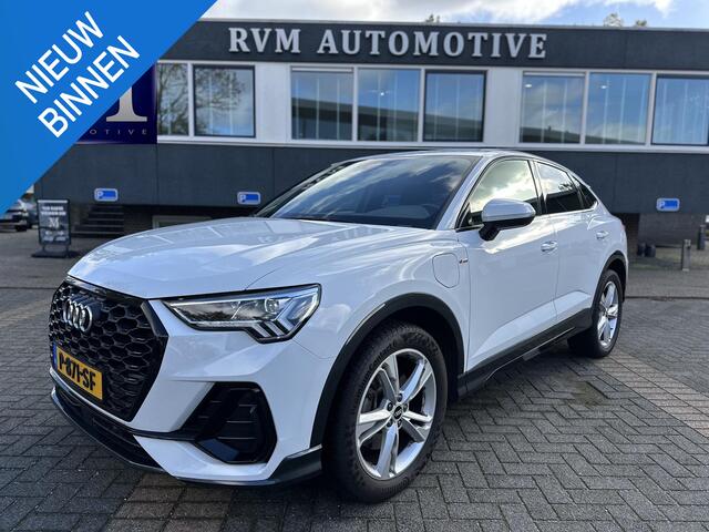 Audi Q3 Sportback 45 TFSI e S Edition PLUG IN HYBRIDE||2x S-LINE BINNEN + BUITEN| ADAPTIVE CRUISE| DODE HOEK | ELEK. TREKHAAK| DIG. DASH|