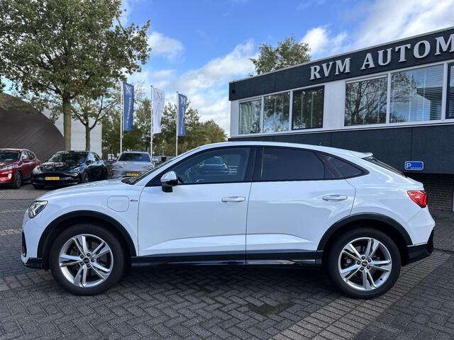 Audi Q3 Sportback 45 TFSI e S Edition PLUG IN HYBRIDE||2x S-LINE BINNEN + BUITEN| ADAPTIVE CRUISE| DODE HOEK | ELEK. TREKHAAK| DIG. DASH|