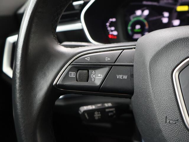 Audi Q3 45 TFSI e S edition | 245 PK | SoH 86% | Adaptive cruise control | Full LED verlichting | Voorstoelen verwarmd | S line |