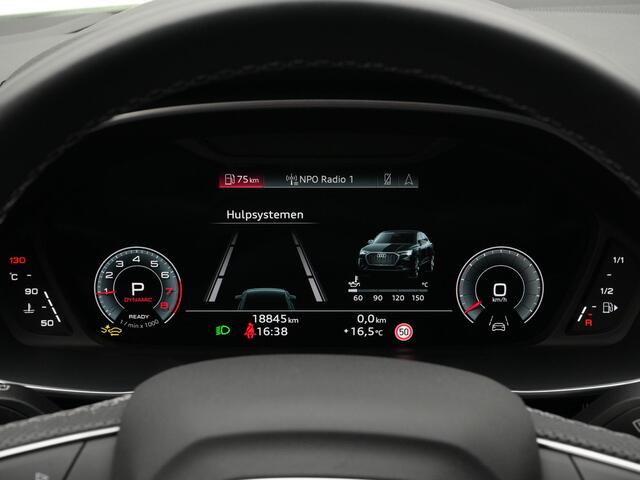 Audi Q3 Sportback 35 TFSI 150 pk S-tronic S Edition Competition | Panoramadak | Adaptief onderstel (DCC) | Trekhaak | Rondomzicht camera | Stoelverwarming | Standkachel | SONOS sound | 20 inch