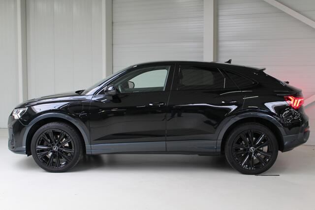Audi Q3 Sportback 45 TFSIe S-Line 245PK Blackstyle Sportstoelen | Camera | Virtual Cockpit | 20" Velgen | El achterklep