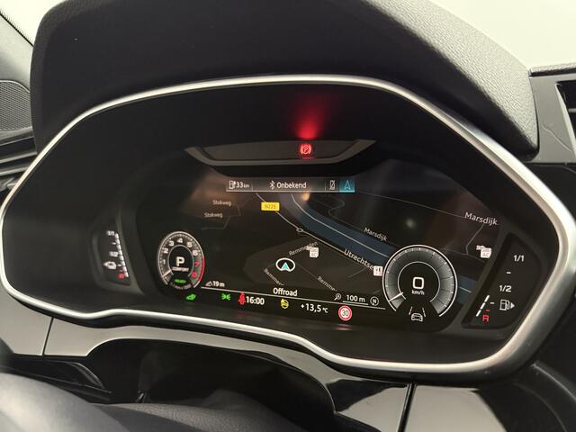 Audi Q3 45 TFSI e S-line 2x / Pano / Leder / Camera / Keyless