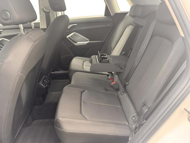 Audi Q3 45 TFSI e S tronic S-line, Stoelverw., 19 inch.