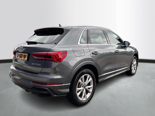 Audi Q3 45 TFSI e 245Pk S Edition / Trekhaak / Camera / PDC V+A