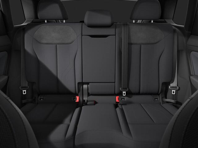 Audi Q3 S edition e-hybrid 200 kW / 272 PK | Techniekpakket plus | Ambiente lichtpakket plus | Privacy glas | Panoramadak| Dodehoek detectie | Sonos| Head-up display |