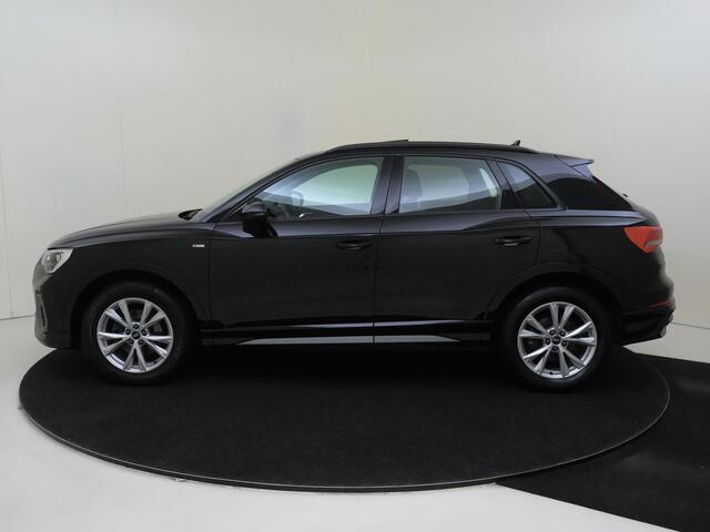 Audi Q3 35 TFSI Pro Line S | Panoramadak | Dodehoek detectie | Lederen bekleding | Navigatie Plus | Adaptieve cruise control | Stoelverwarming | CarPlay |