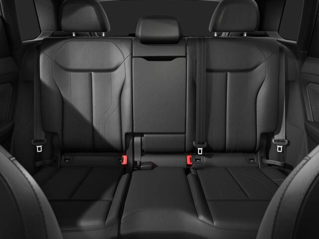 Audi Q3 S edition e-hybrid 272 pk | MMI experience pro | Glazen panoramadak | Techniekpakket pro | OLED achterlichten |