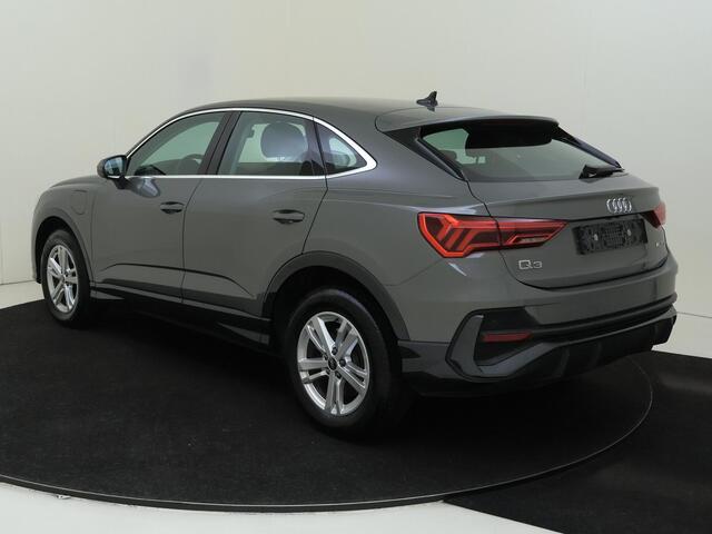 Audi Q3 Sportback 45 TFSI e Advanced Edition | Trekhaak | Stoelverwarming | Achteruitrijcamera | CarPlay | Adaptieve cruise control | Elektrische achterklep | Virtual cockpit |