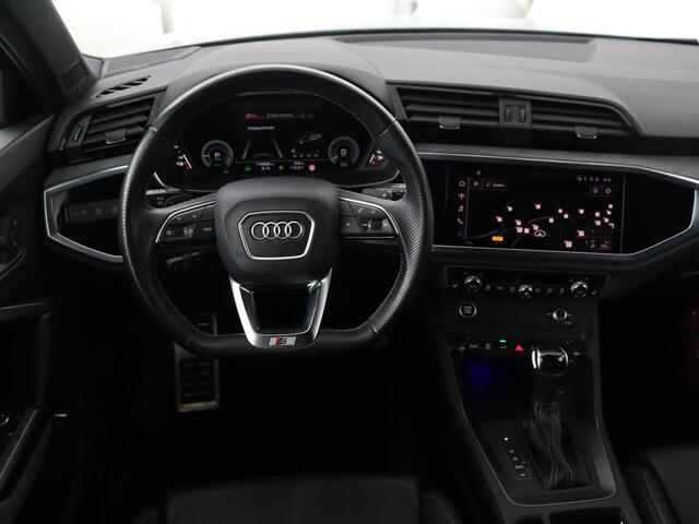 Audi Q3 45 TFSIe S edition | Leder | Stoelverwarming | Adaptive cruise | Camera | Carplay | Sfeerverlichting | Navigatie | Sonos 3D Sound | Climate control | Parkeerhulp | Full LED | S Line | PHEV | Plug In