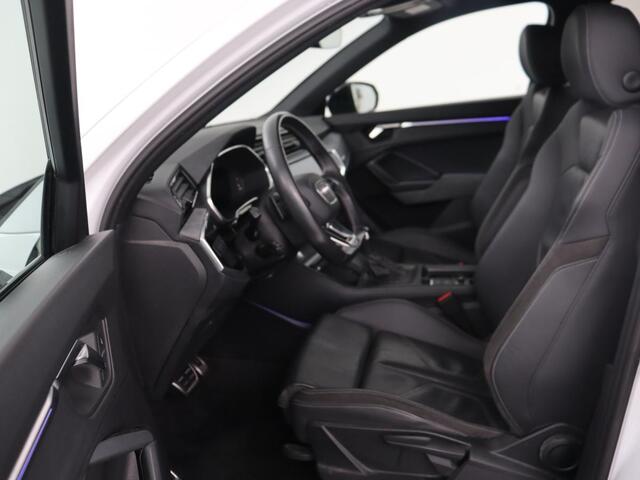 Audi Q3 45 TFSIe S edition | Leder | Stoelverwarming | Adaptive cruise | Camera | Carplay | Sfeerverlichting | Navigatie | Sonos 3D Sound | Climate control | Parkeerhulp | Full LED | S Line | PHEV | Plug In